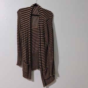 Cozy sweater! Knit material, long sleeve